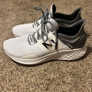 Women’s new balance fresh foam roav size 7.5